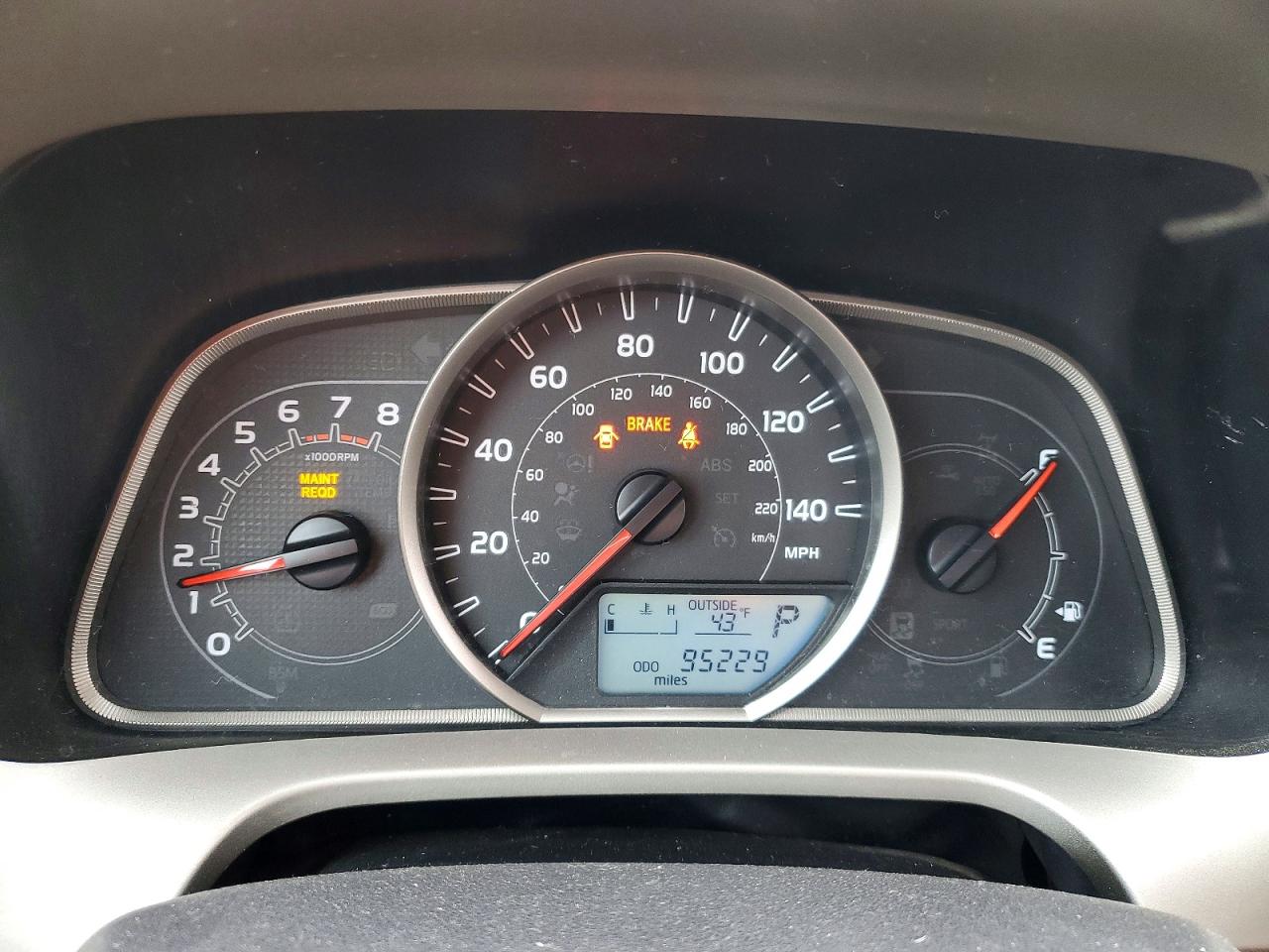 2015 TOYOTA RAV4 XLE photo 9
