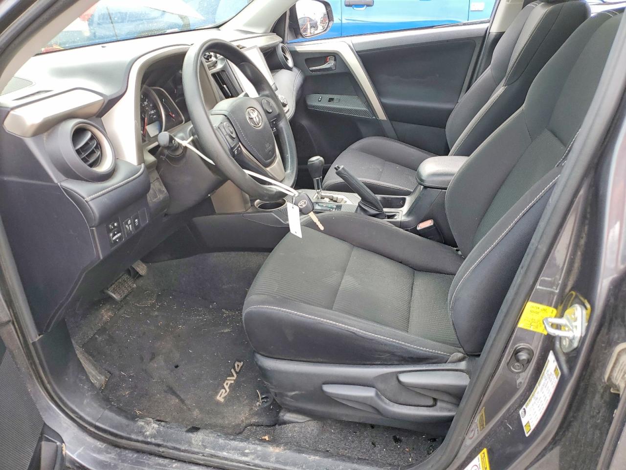 2015 TOYOTA RAV4 XLE photo 7