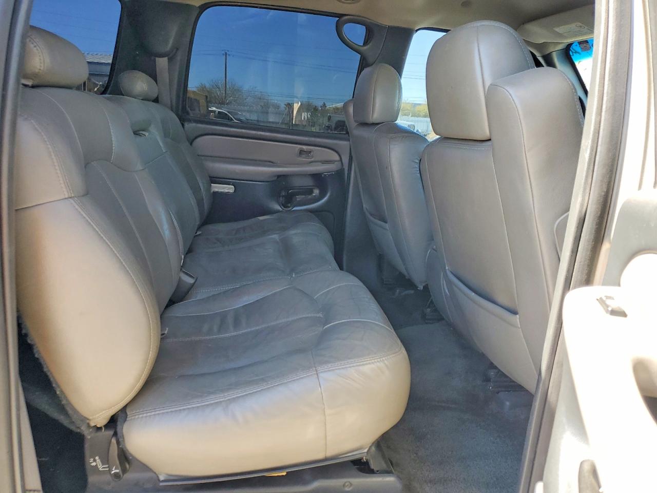 2002 CHEVROLET SUBURBAN K1500 photo 21