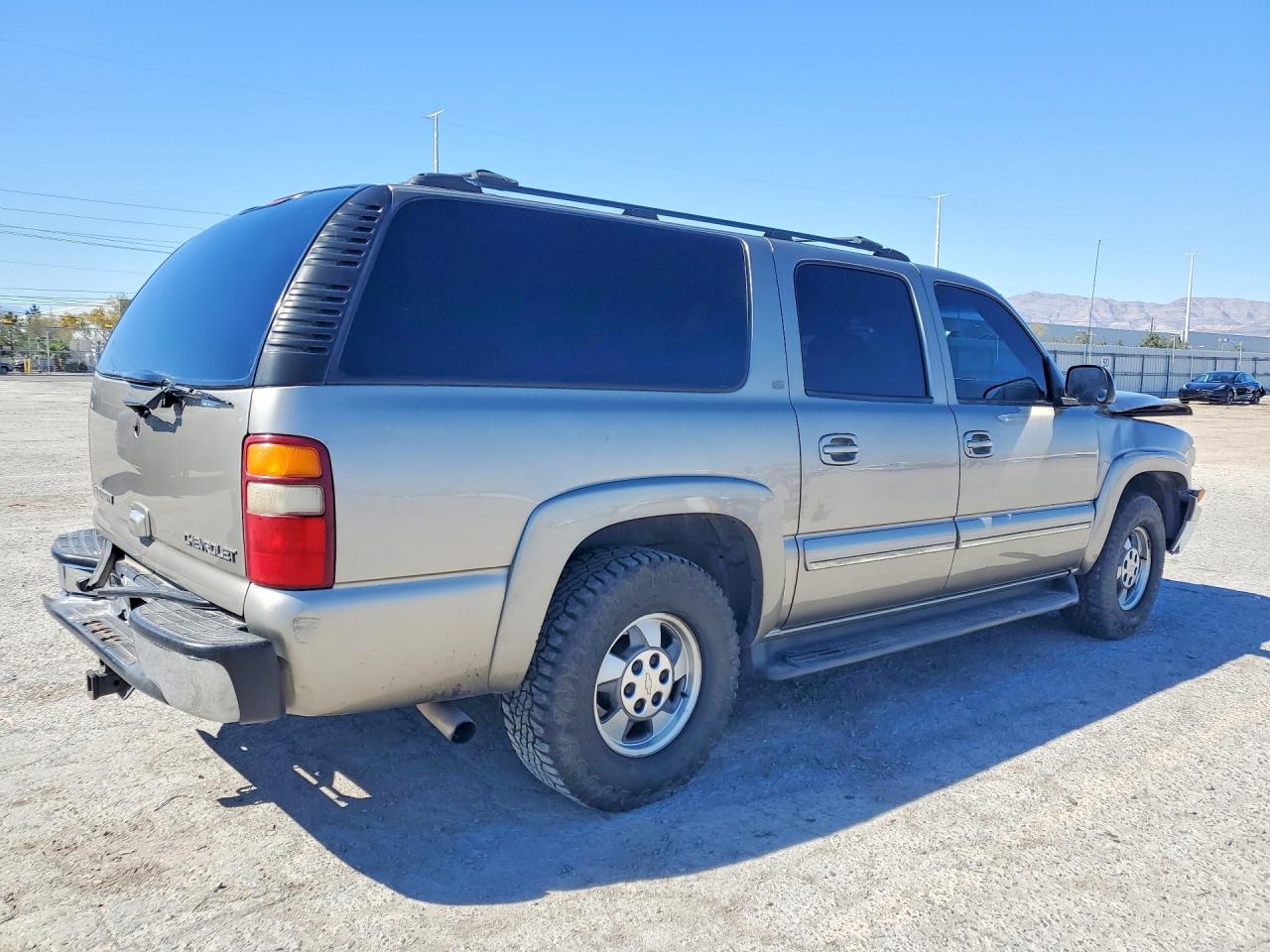 2002 CHEVROLET SUBURBAN K1500 photo 5