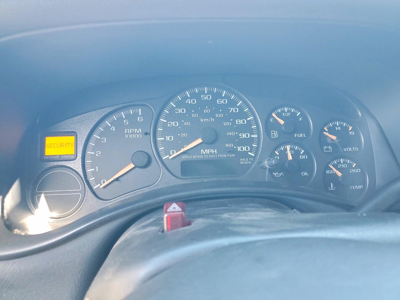 2002 CHEVROLET SUBURBAN K1500 photo 17