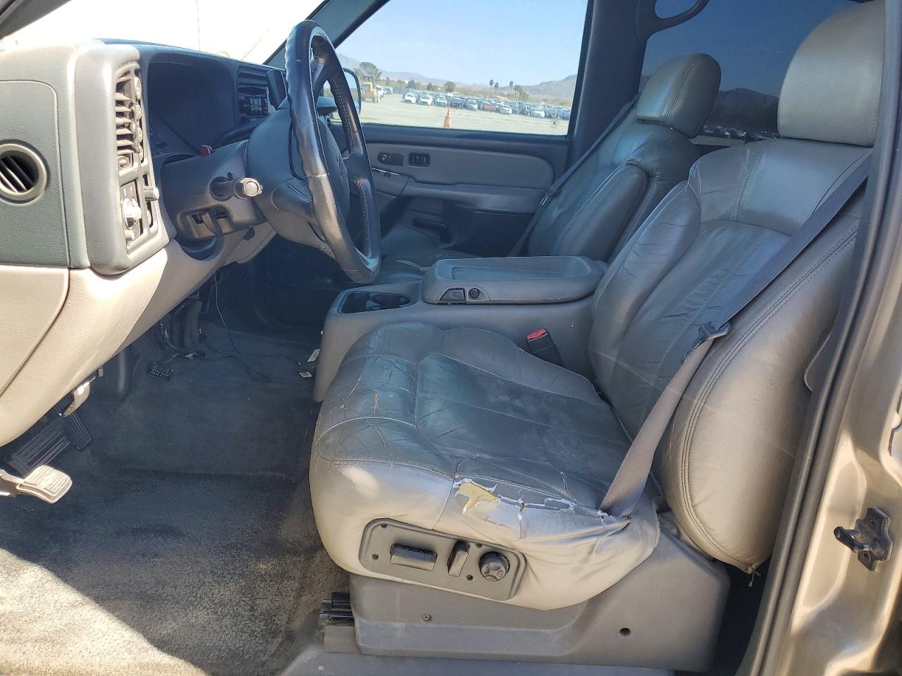 2002 CHEVROLET SUBURBAN K1500 photo 13