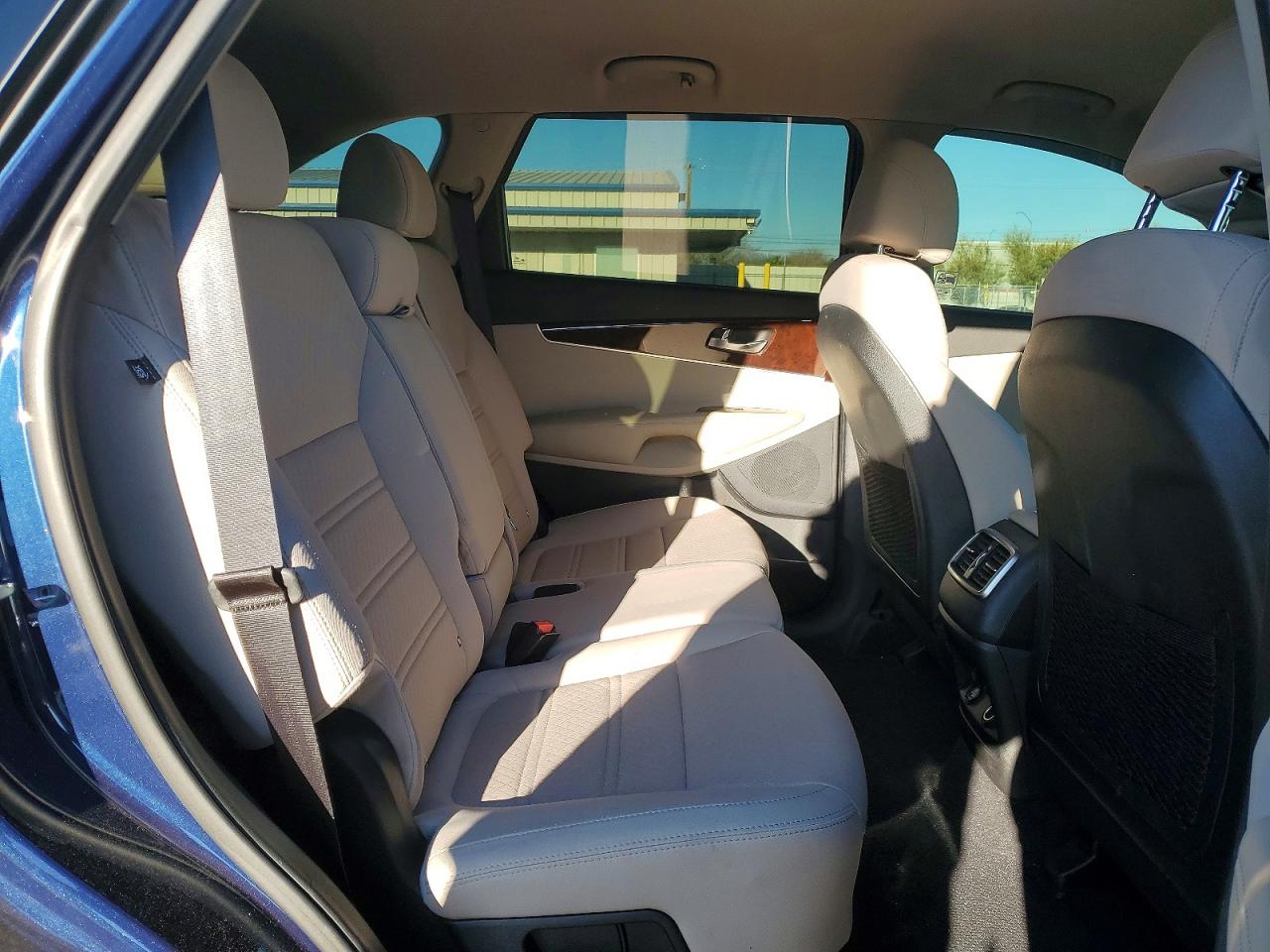 2017 KIA SORENTO LX V6 photo 31