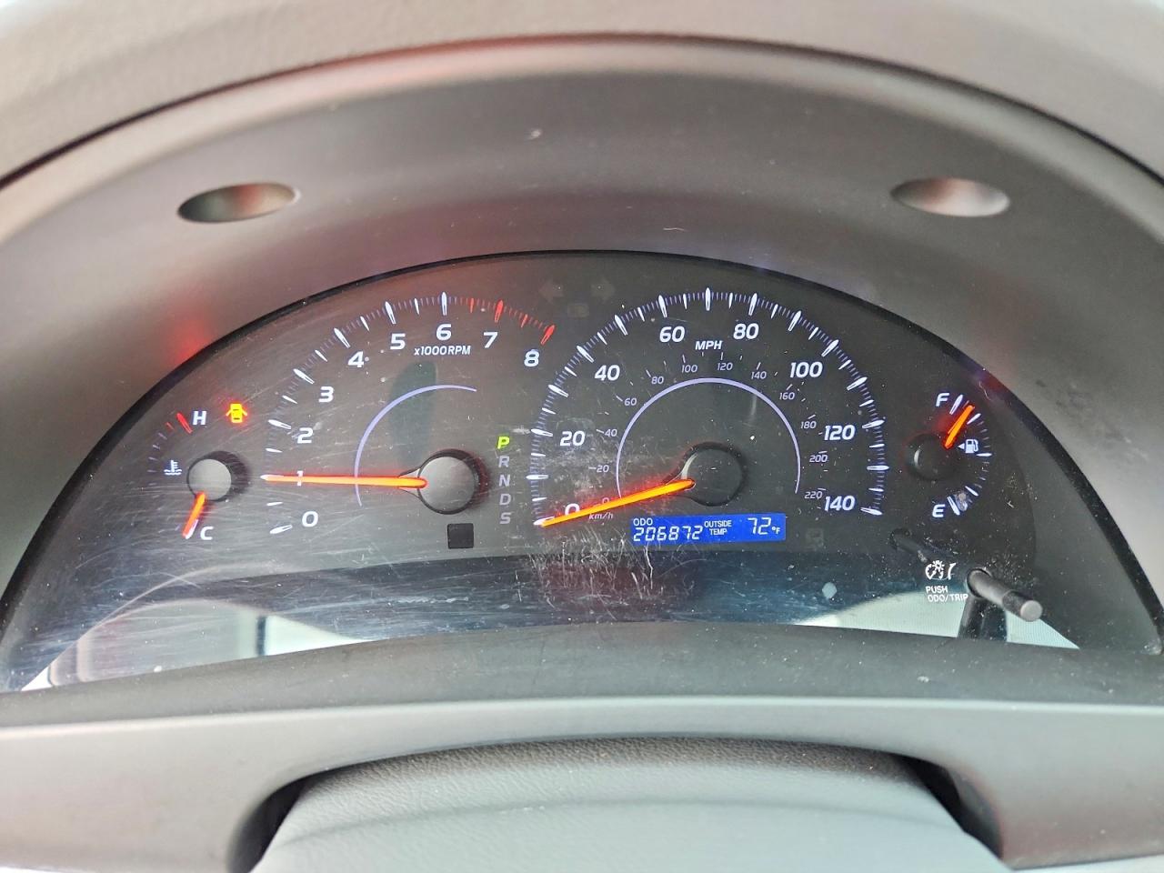 2011 TOYOTA CAMRY LE photo 17