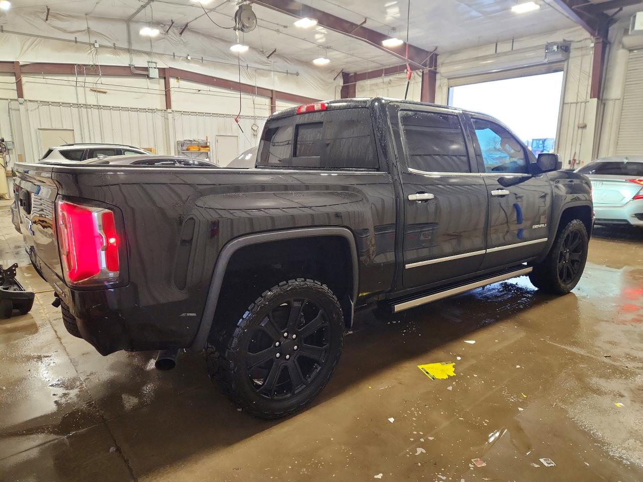 2017 GMC SIERRA K1500 DENALI photo 5