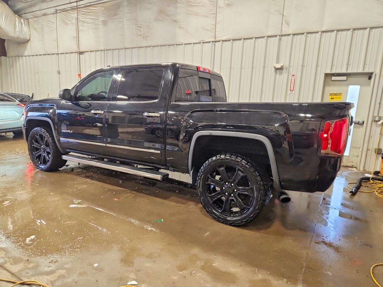 2017 GMC SIERRA K1500 DENALI photo 3