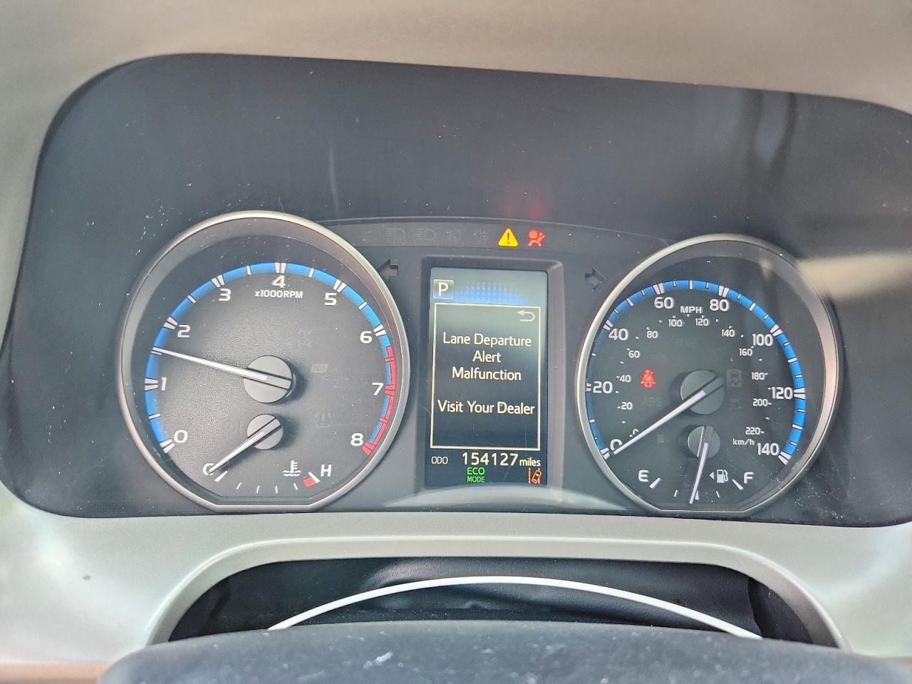 2018 TOYOTA RAV4 XLE photo 17