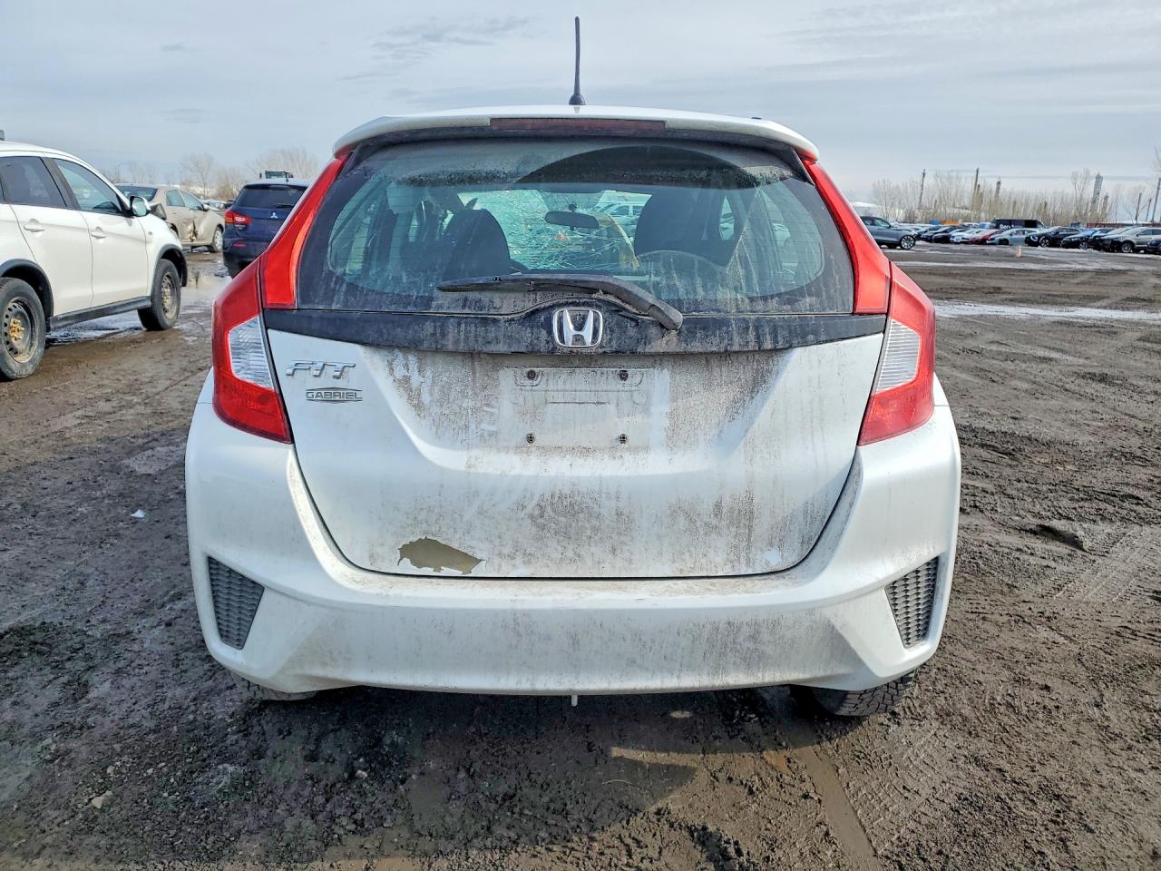 2016 HONDA FIT photo 6