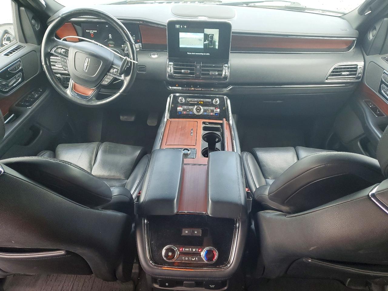2021 LINCOLN NAVIGATOR L RESERVE photo 8