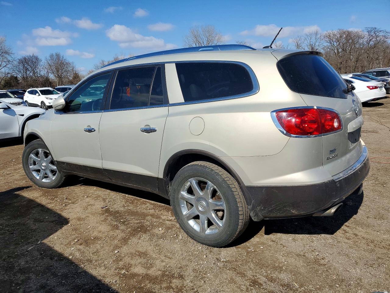 2008 BUICK ENCLAVE CXL photo 2