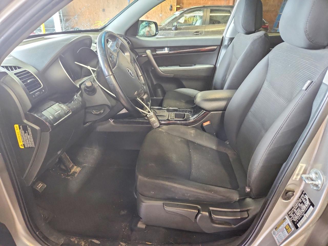 2015 KIA SORENTO LX photo 7