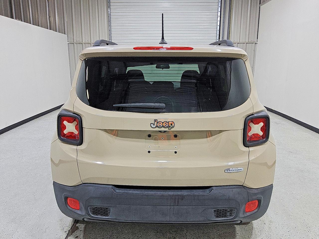 2015 JEEP RENEGADE LATITUDE photo 11