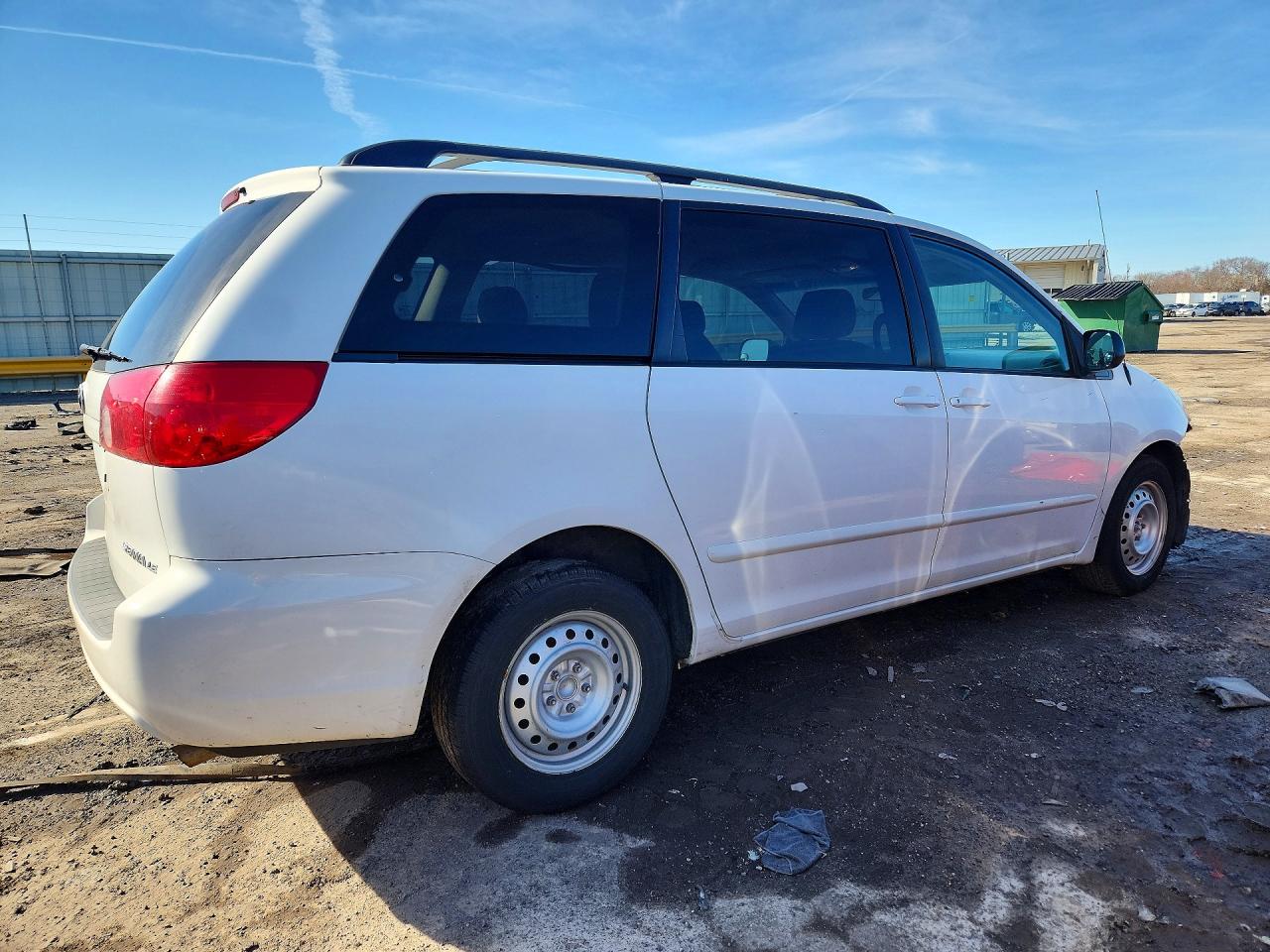 2008 TOYOTA SIENNA LE 7-PASSENGER photo 3