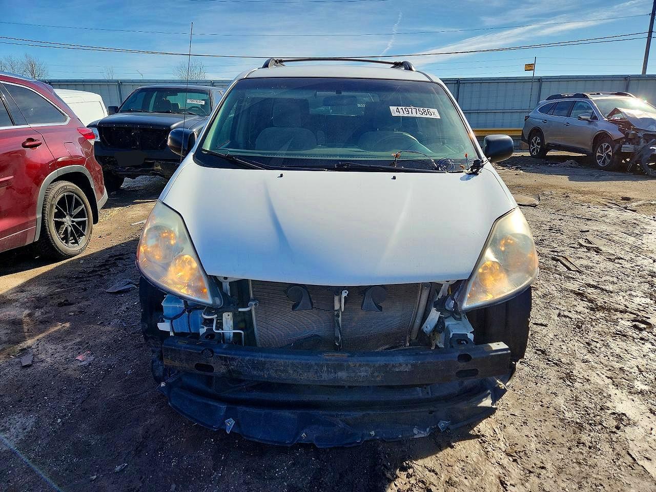 2008 TOYOTA SIENNA LE 7-PASSENGER photo 5