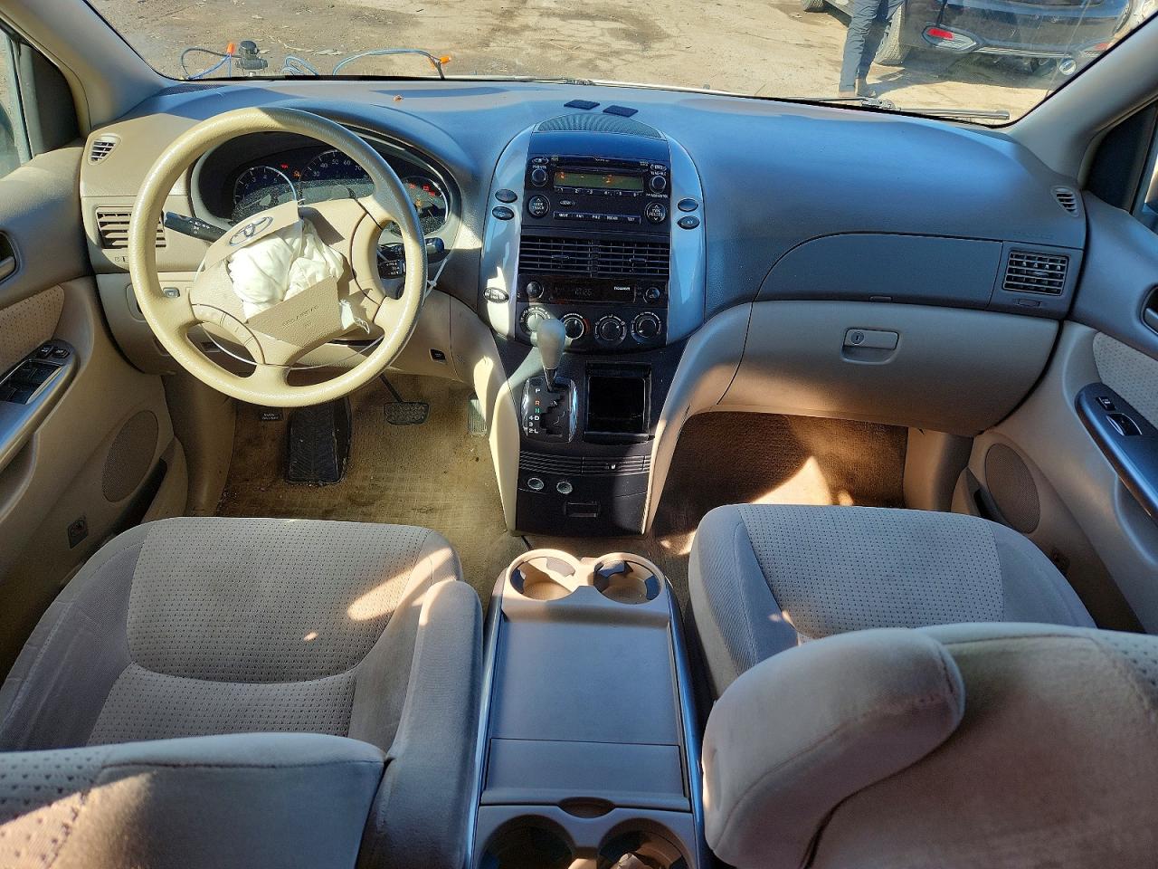 2008 TOYOTA SIENNA LE 7-PASSENGER photo 8