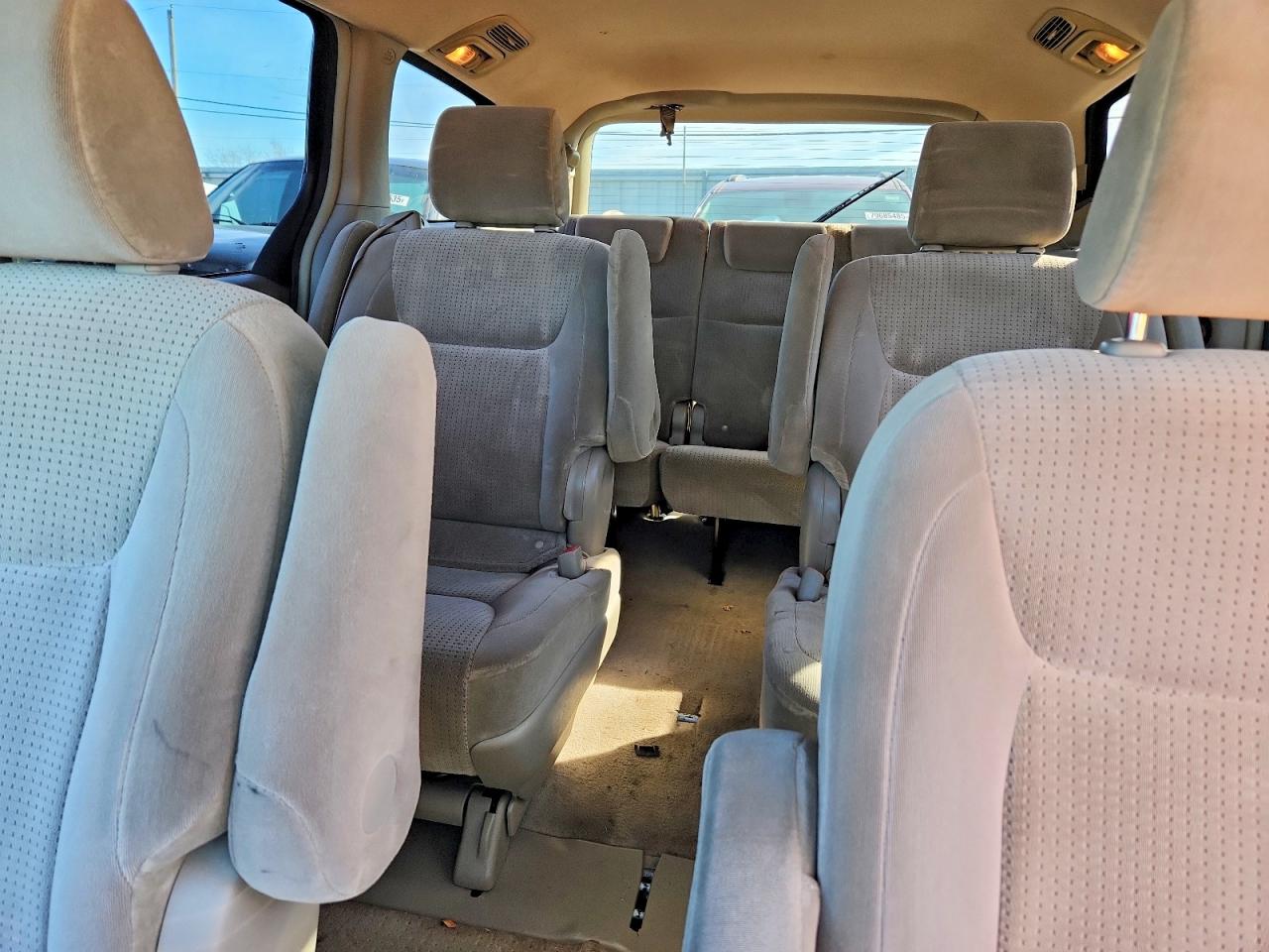 2008 TOYOTA SIENNA LE 7-PASSENGER photo 10