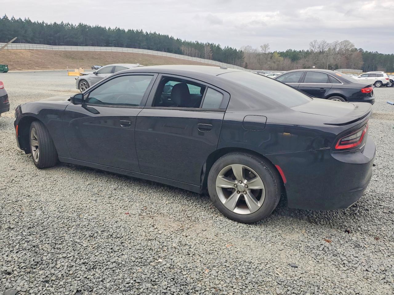 2015 DODGE CHARGER SE photo 3