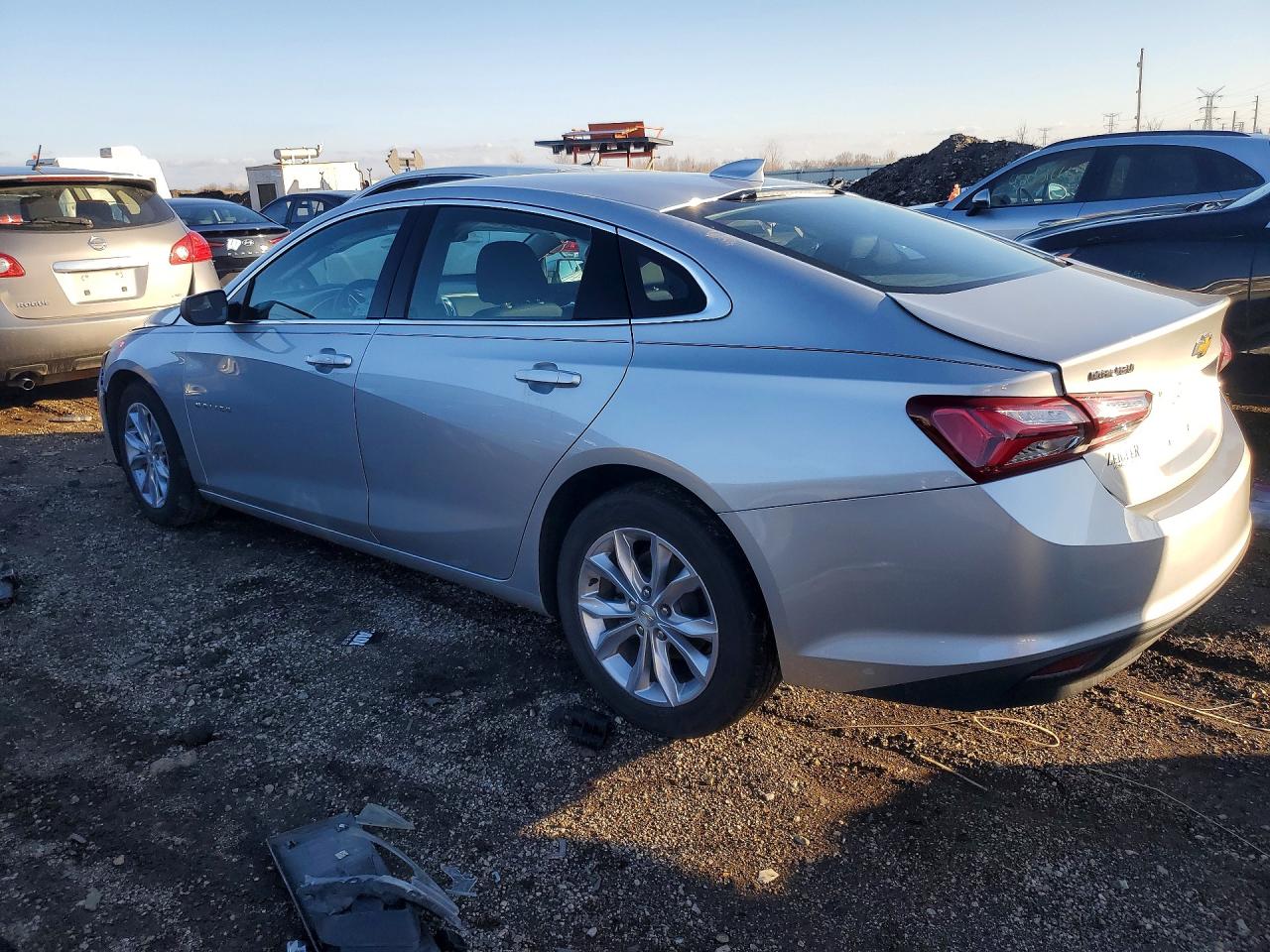 2021 CHEVROLET MALIBU LT photo 2