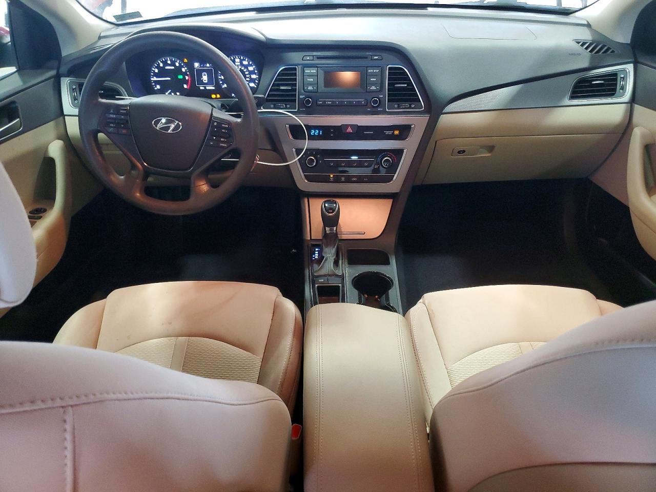 2015 HYUNDAI SONATA SE photo 8