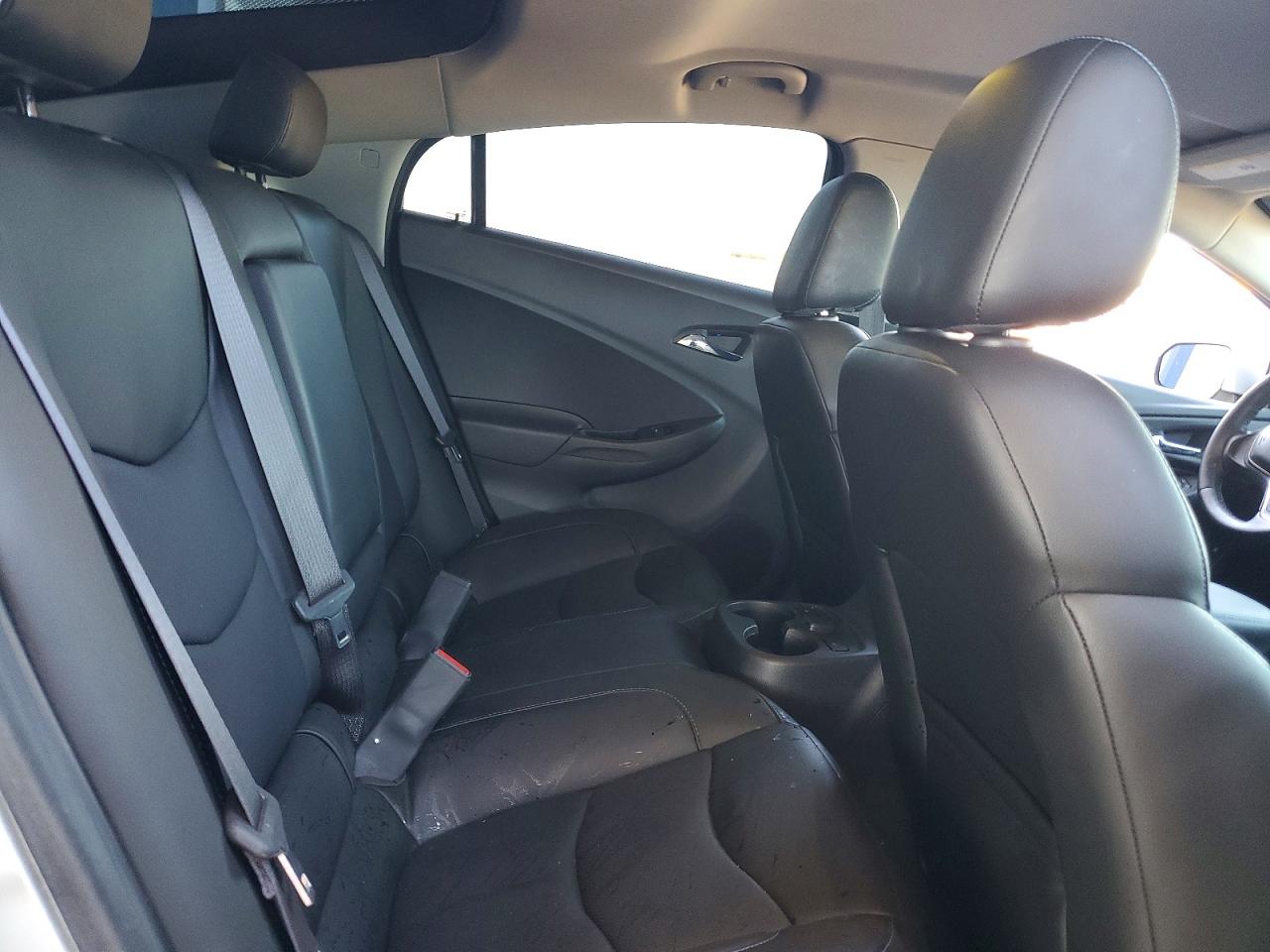 2017 CHEVROLET VOLT PREMIER photo 10