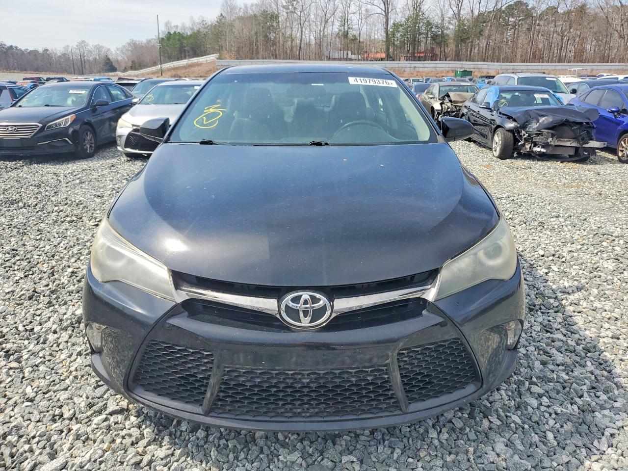 2015 TOYOTA CAMRY SE photo 5
