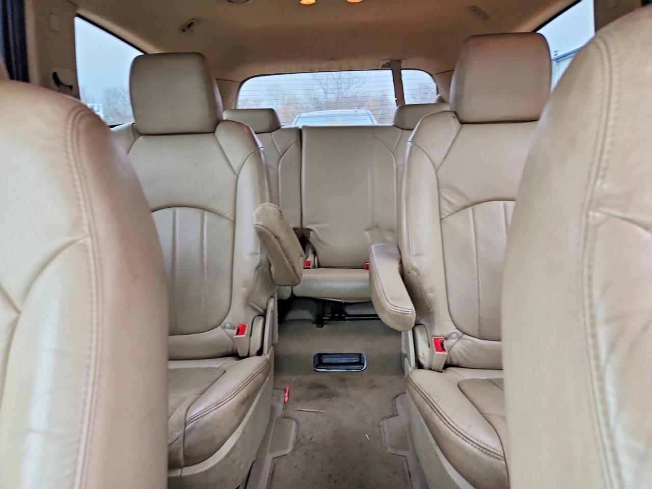 2011 BUICK ENCLAVE CXL photo 19