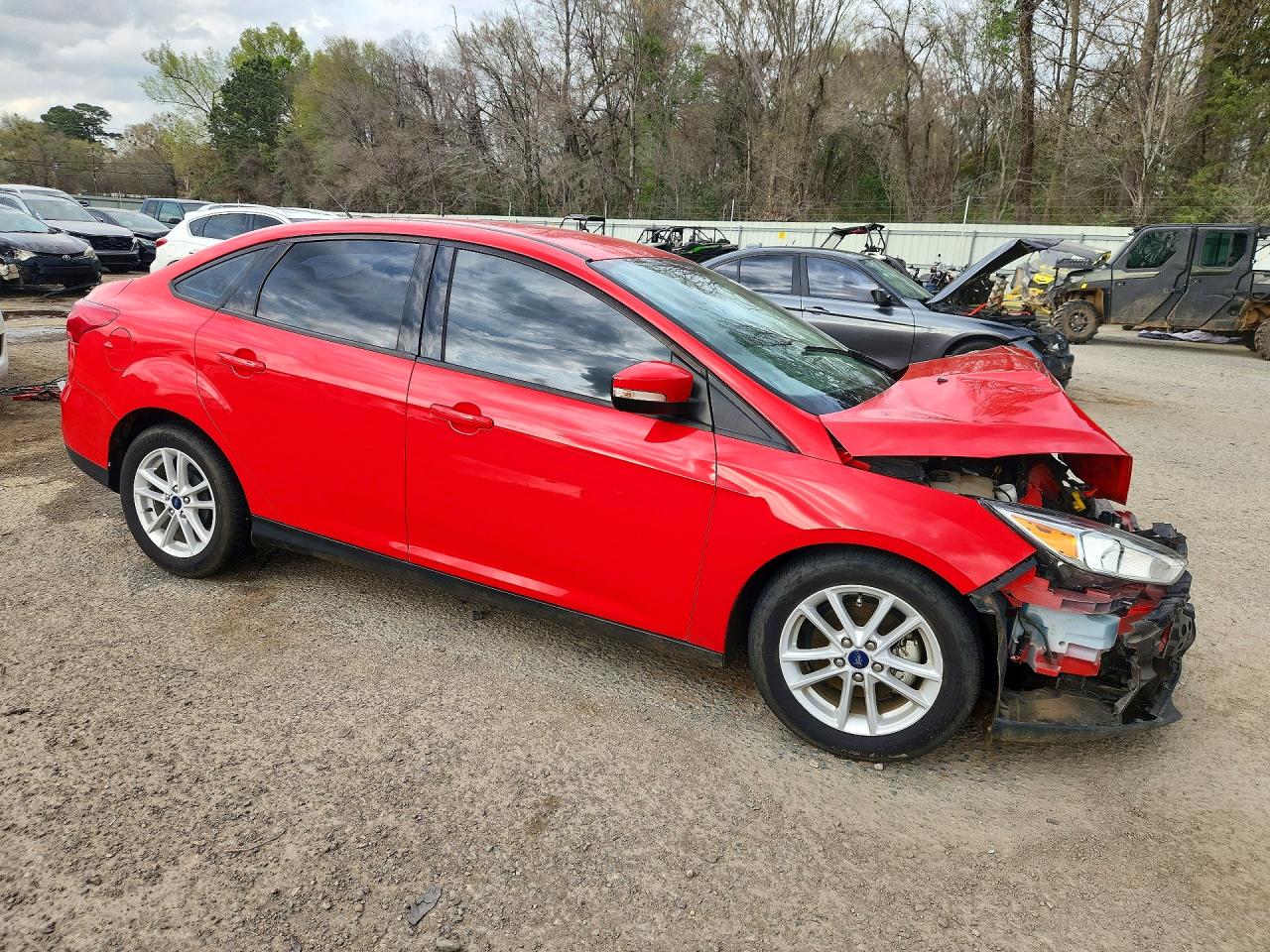 2017 FORD FOCUS SE photo 10