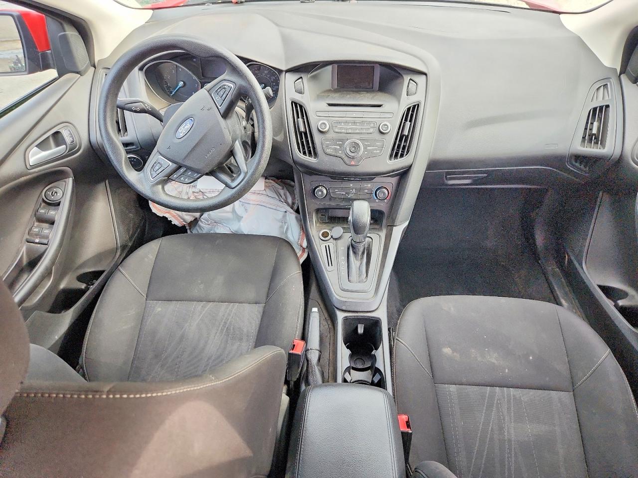 2017 FORD FOCUS SE photo 22