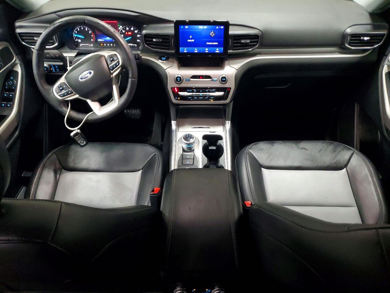 2023 FORD EXPLORER XLT photo 15