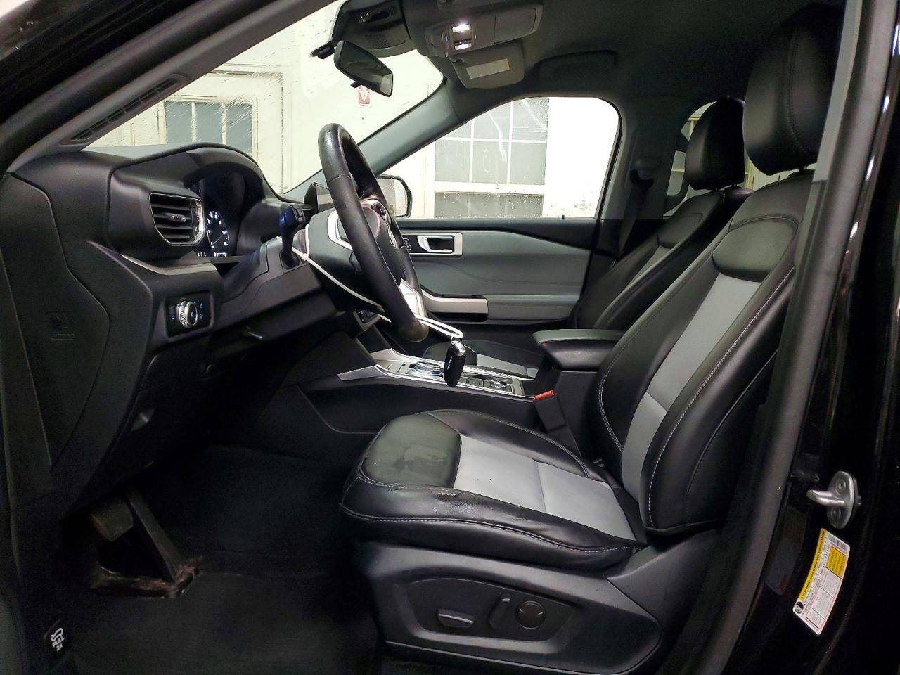 2023 FORD EXPLORER XLT photo 13