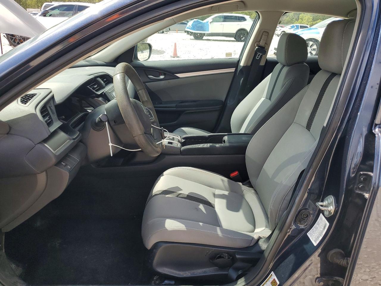 2017 HONDA CIVIC LX photo 19