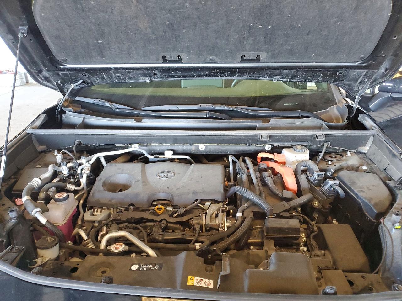 2021 TOYOTA RAV4 PRIME SE photo 12
