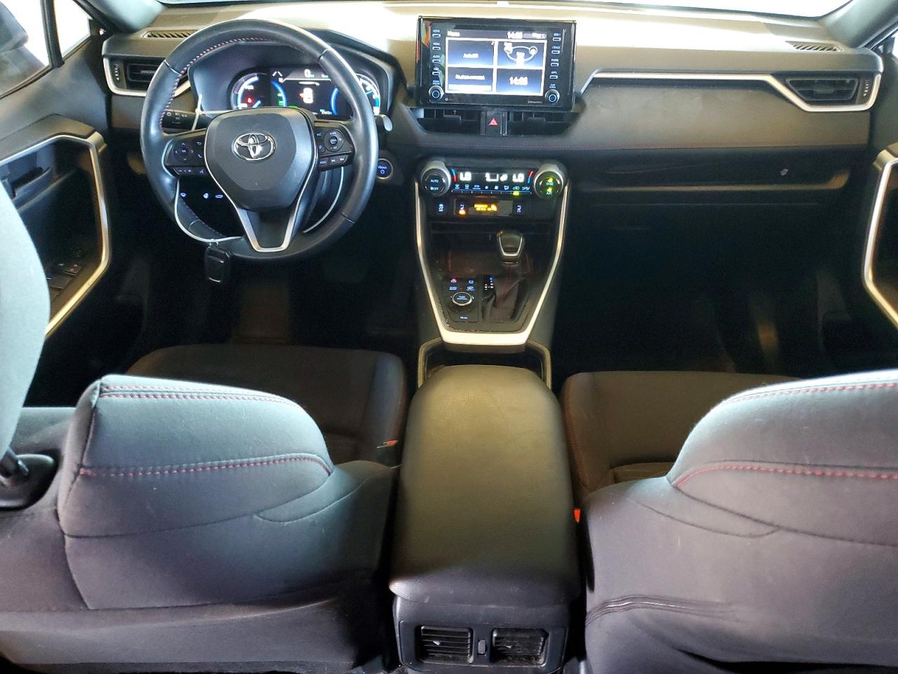 2021 TOYOTA RAV4 PRIME SE photo 8