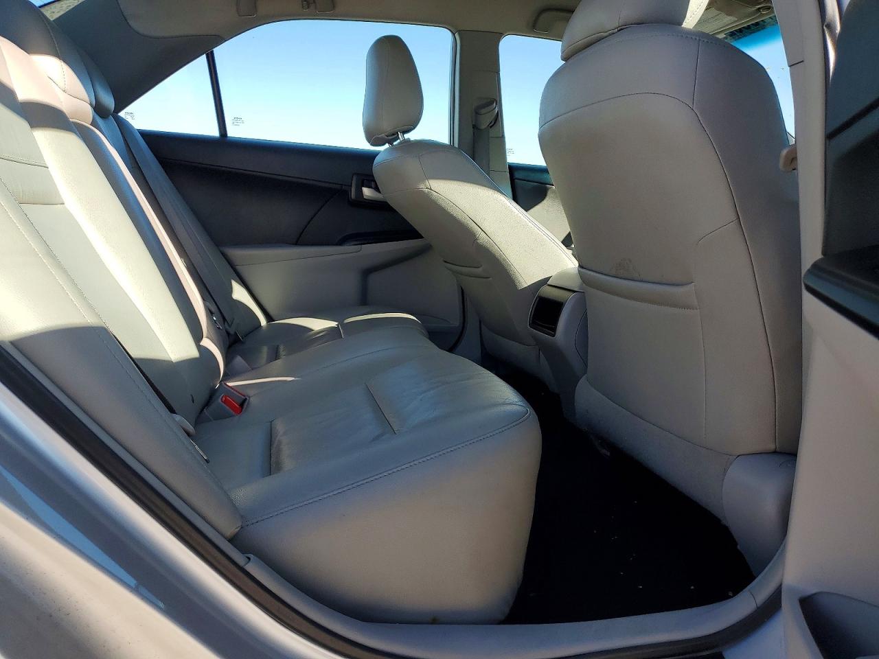2014 TOYOTA CAMRY LE photo 19