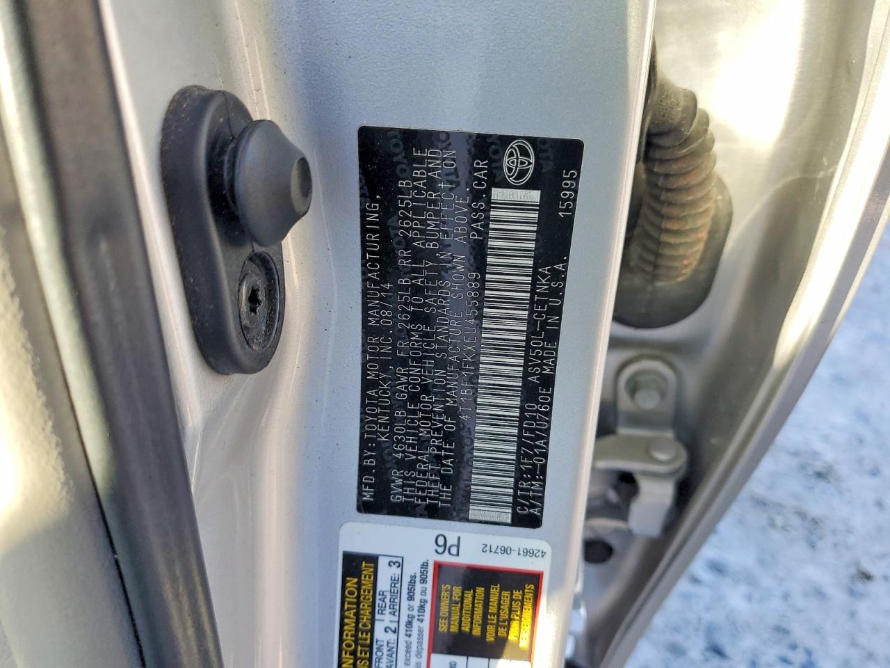 2014 TOYOTA CAMRY LE photo 23
