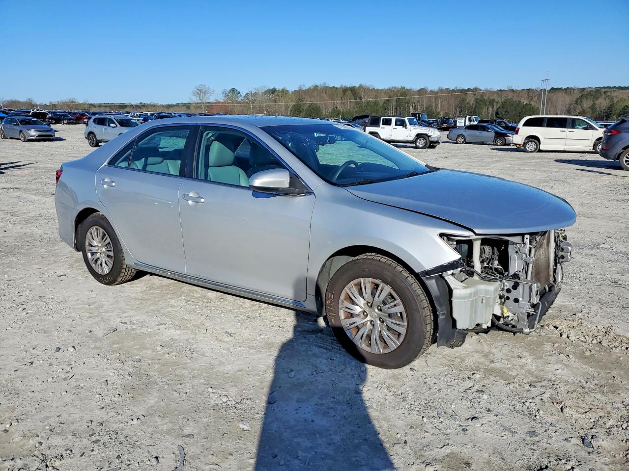 2014 TOYOTA CAMRY LE photo 7
