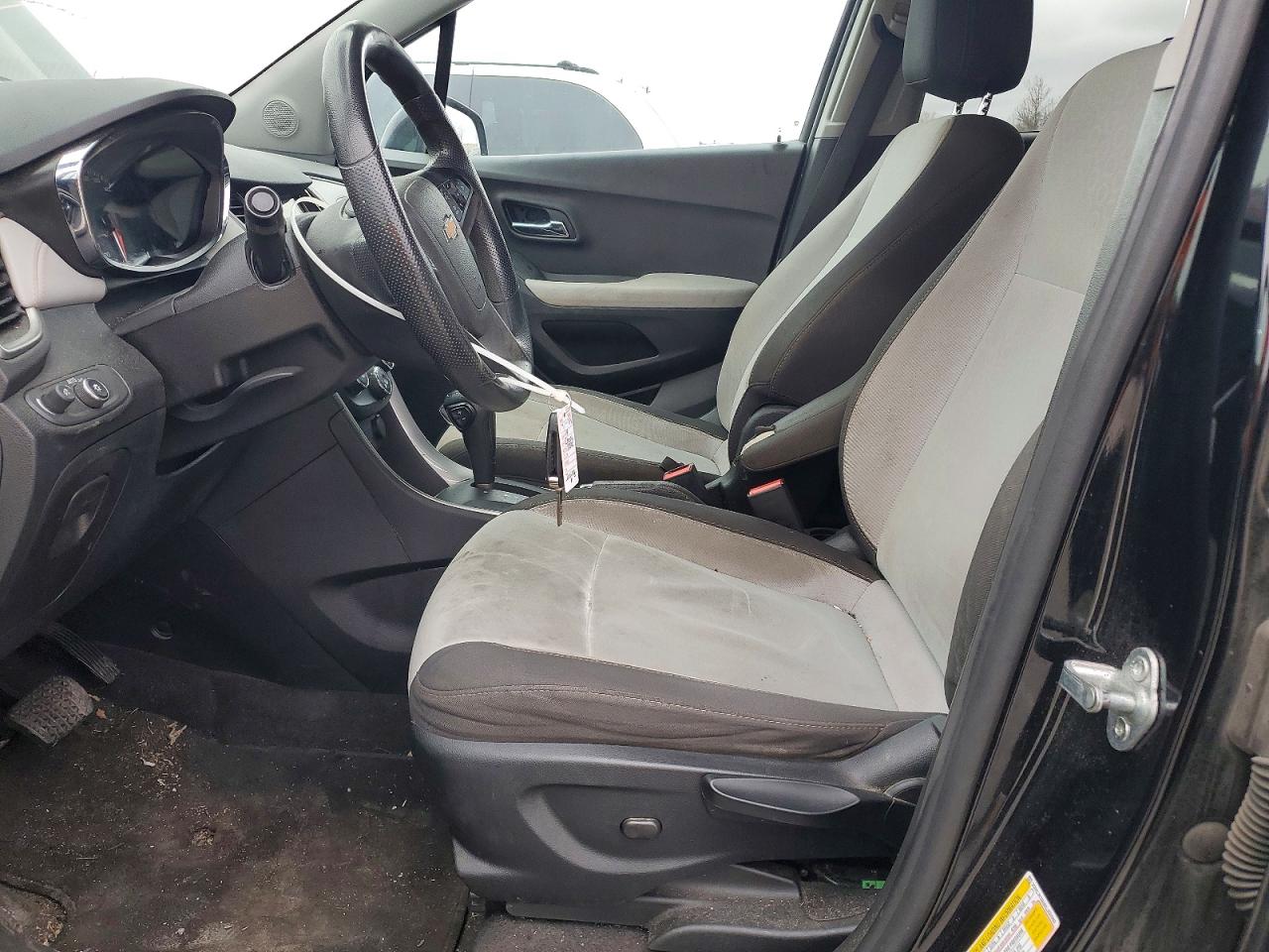 2019 CHEVROLET TRAX LS photo 19