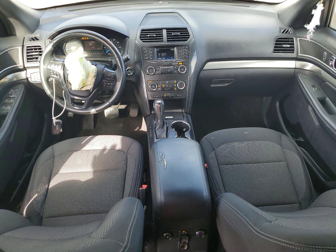 2019 FORD EXPLORER XLT photo 22