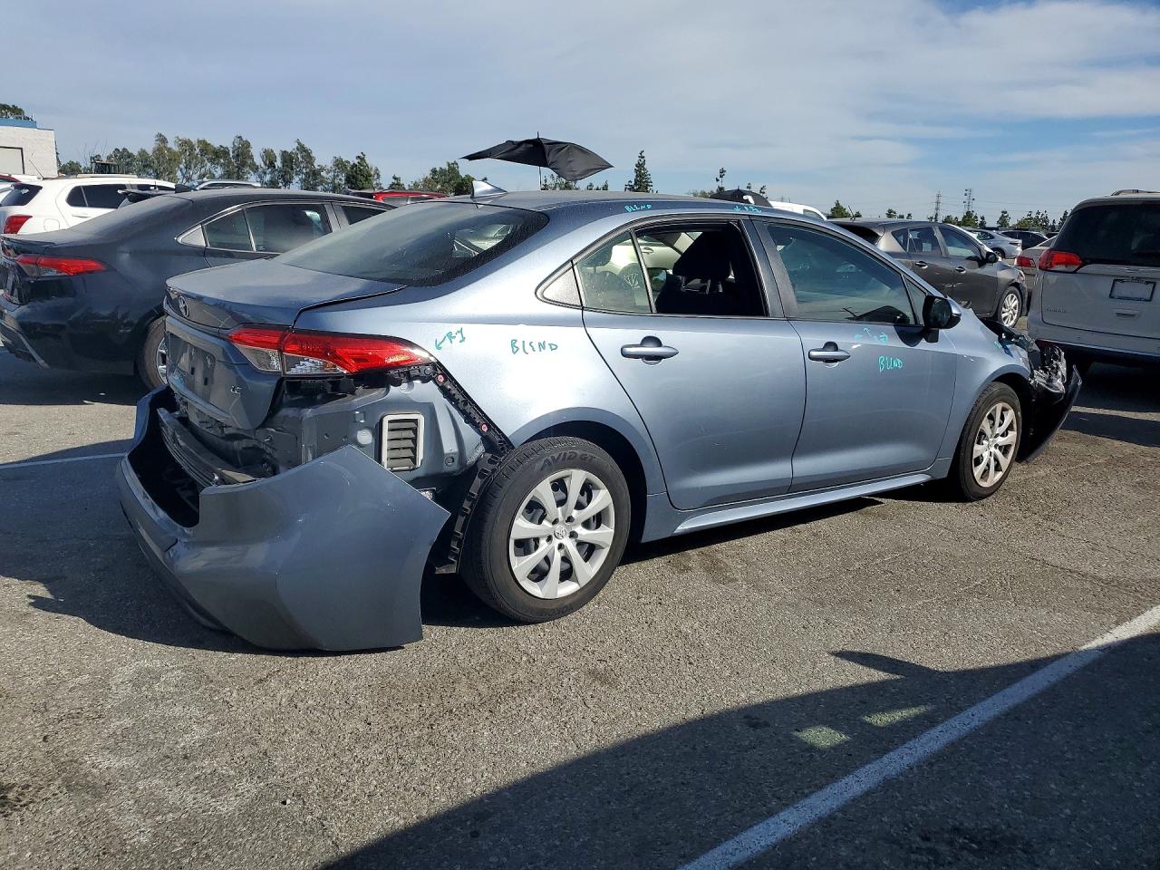 2022 TOYOTA COROLLA LE photo 7