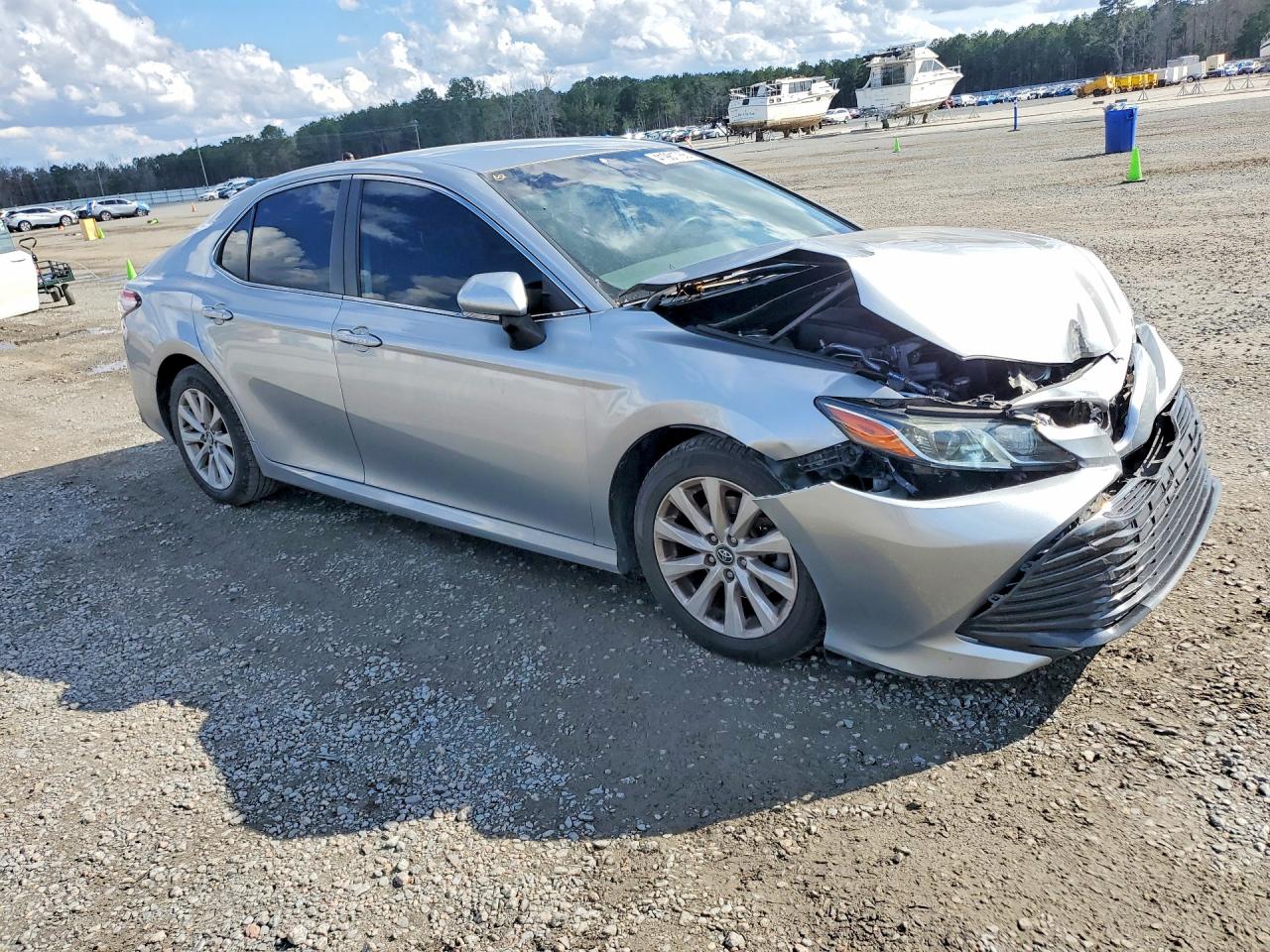 2020 TOYOTA CAMRY LE photo 7