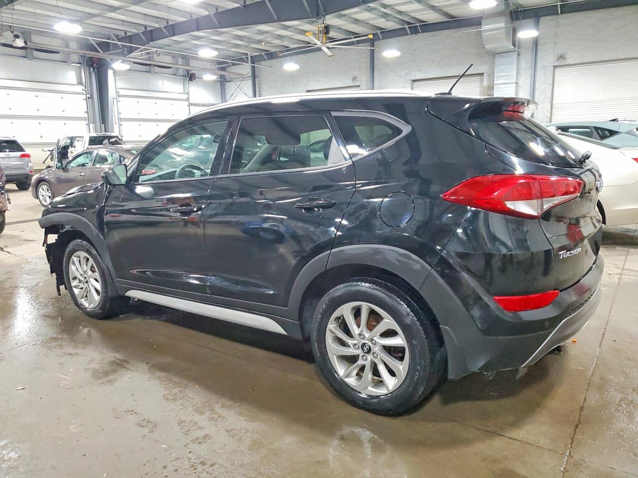 2017 HYUNDAI TUCSON SE photo 2
