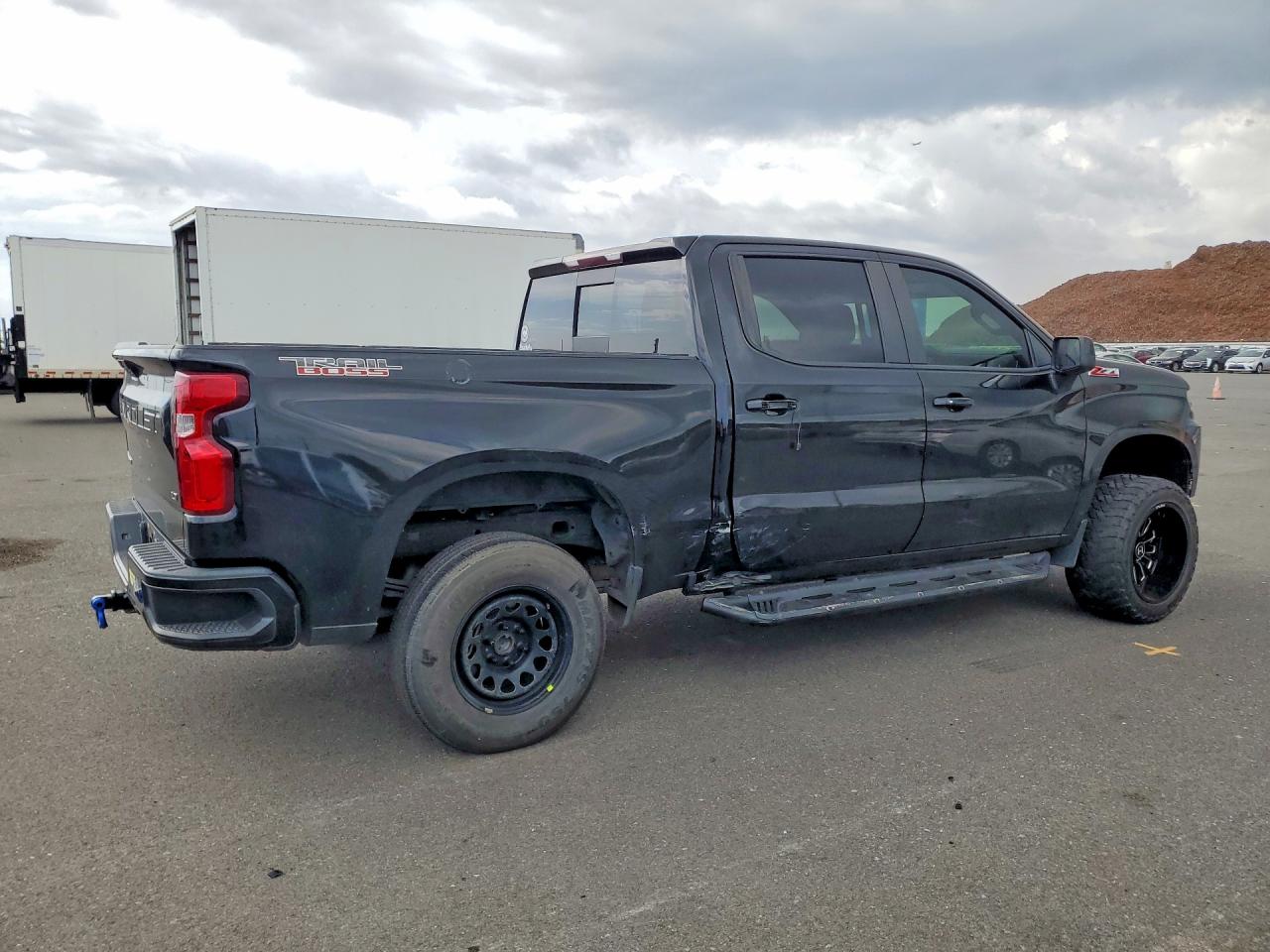 2019 CHEVROLET SILVERADO K1500 LT TRAIL BOSS photo 3
