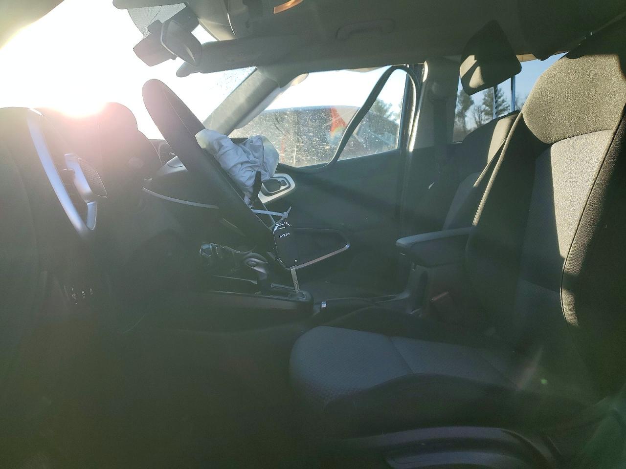 2025 KIA SOUL LX photo 19