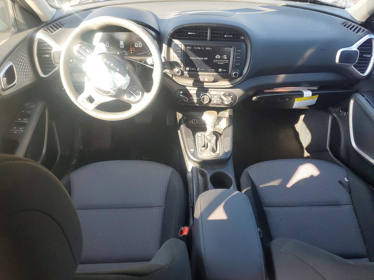 2025 KIA SOUL LX photo 22