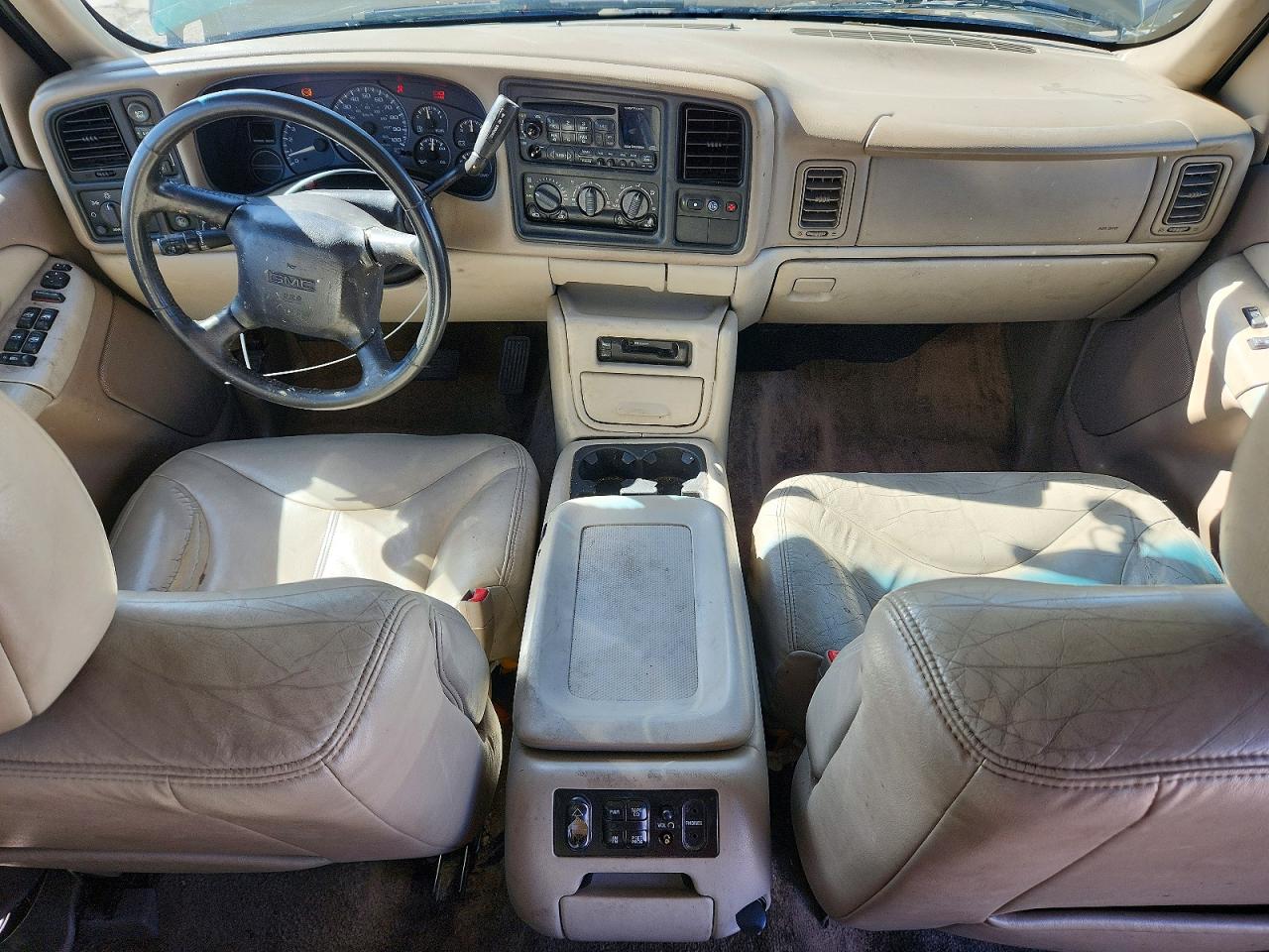 2002 GMC YUKON XL K1500 photo 8