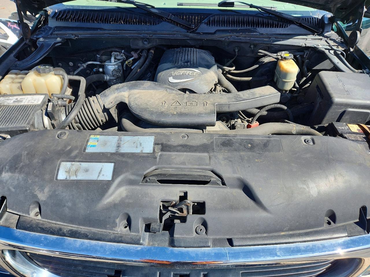 2002 GMC YUKON XL K1500 photo 12