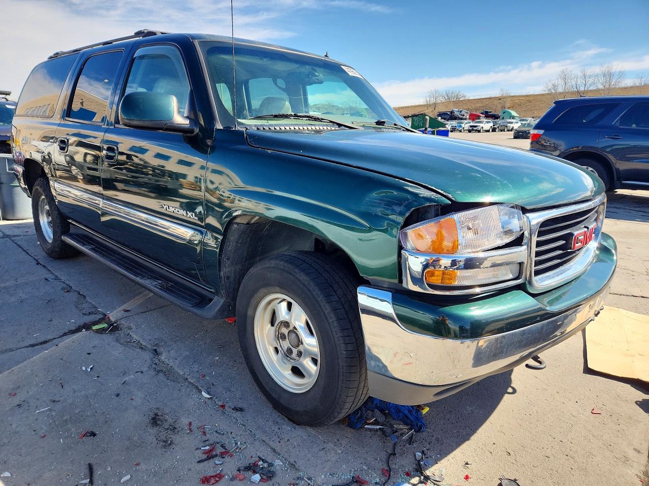 2002 GMC YUKON XL K1500 photo 4