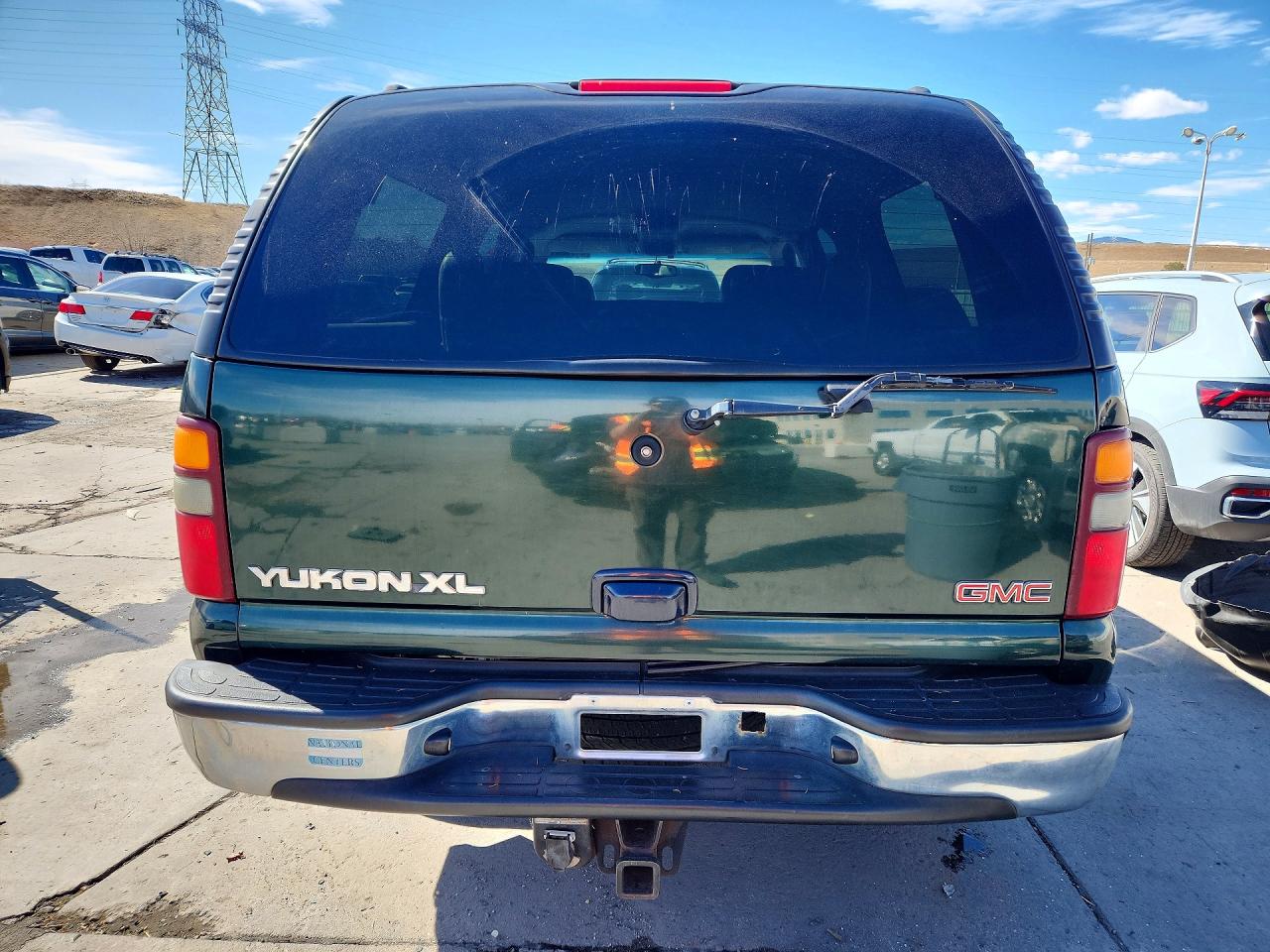 2002 GMC YUKON XL K1500 photo 6
