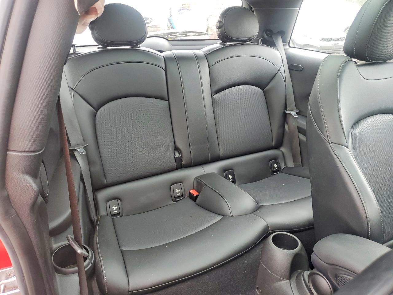 2019 MINI COOPER S photo 19