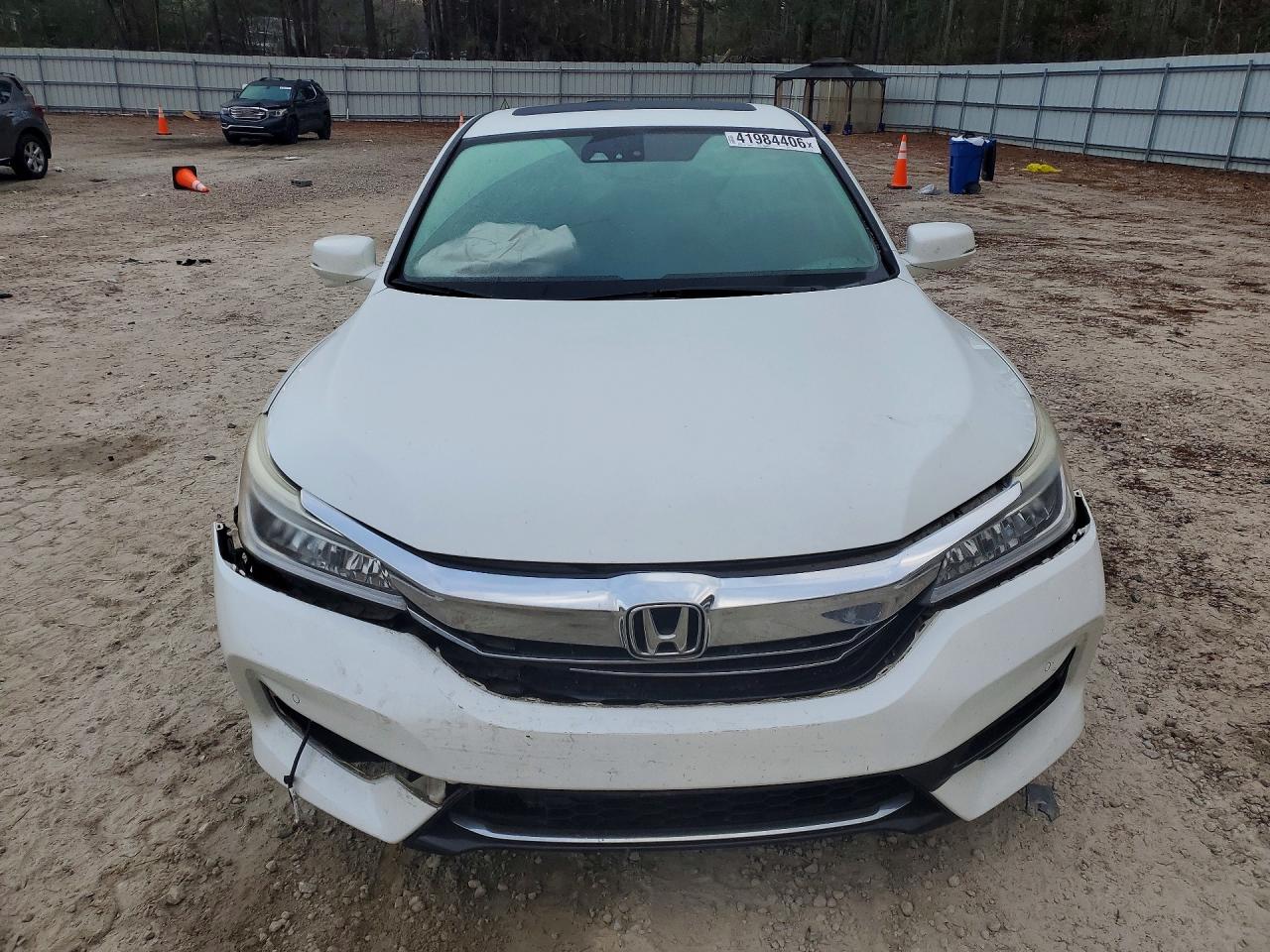 2017 HONDA ACCORD TOURING HYBRID photo 9